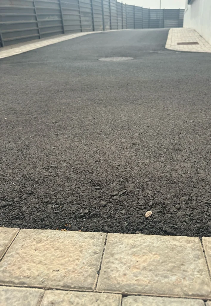 tarmac-driveways-and-paths