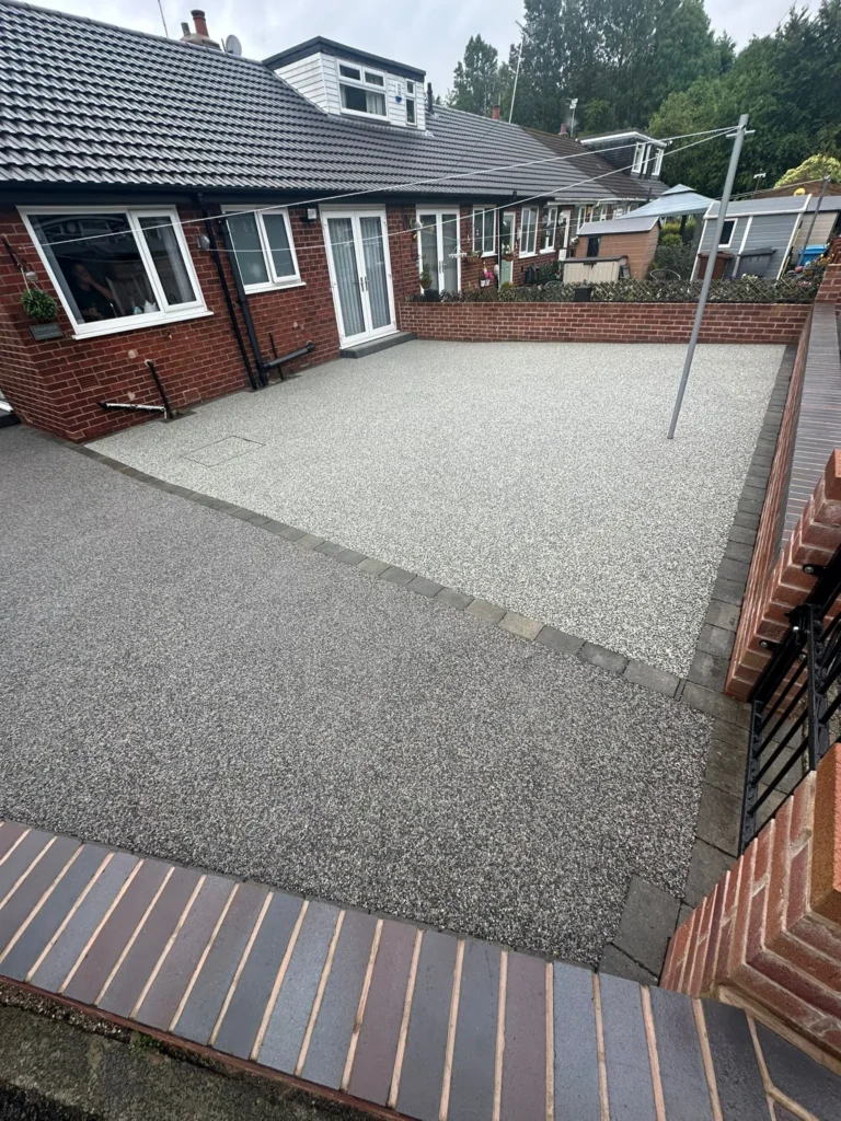 RESIN DRIVEWAYS OLDHAM – DURABLE & STYLISH PAVING SOLUTIONS