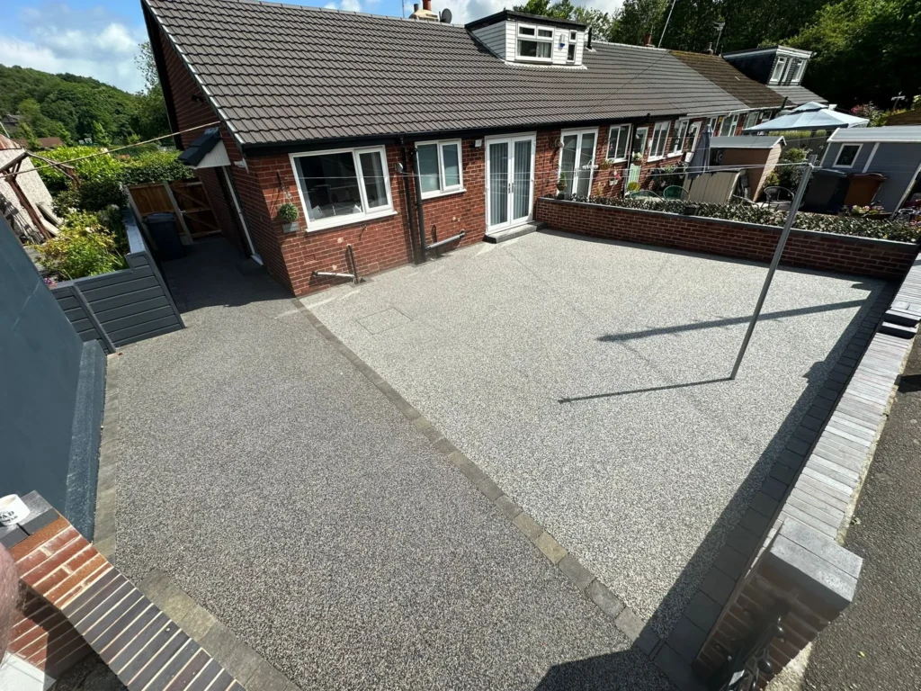 RESIN DRIVEWAYS UPPERMILL – DURABLE & STYLISH PAVING SOLUTIONS